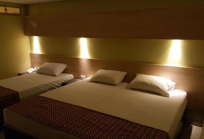 اتاق راحتی سه تخته, 56 Avenue Plaza