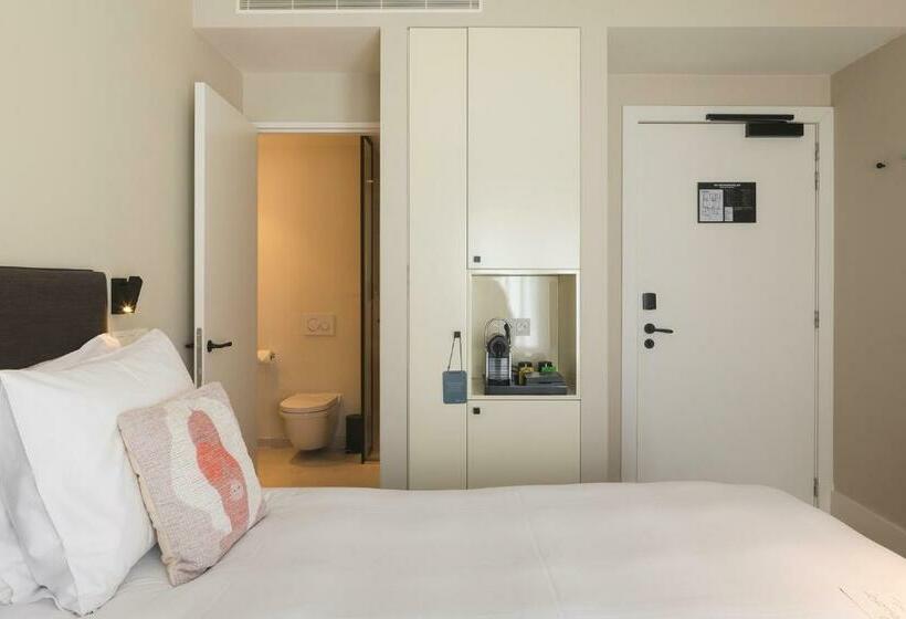 غرفة قياسية, Franq