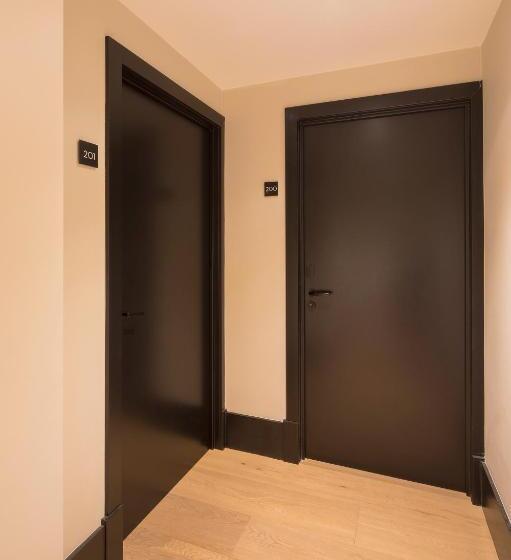 غرفة كلاسيكية, Franq