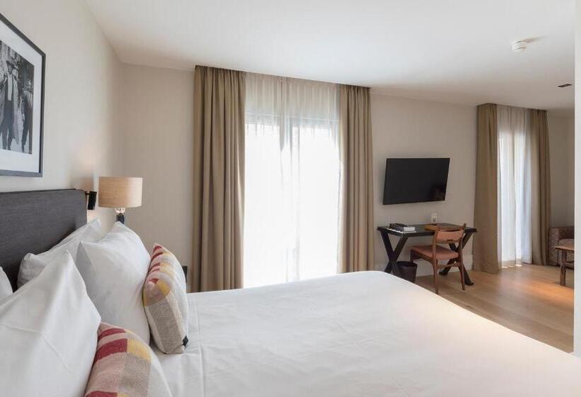 جناح جونيور, Franq