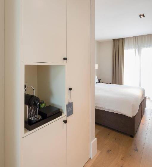 جناح جونيور, Franq