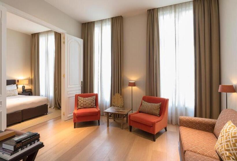 جناح ديلوكس, Franq