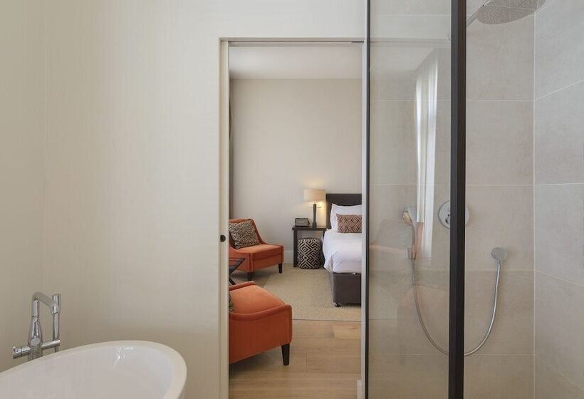 غرفة ديلوكس, Franq