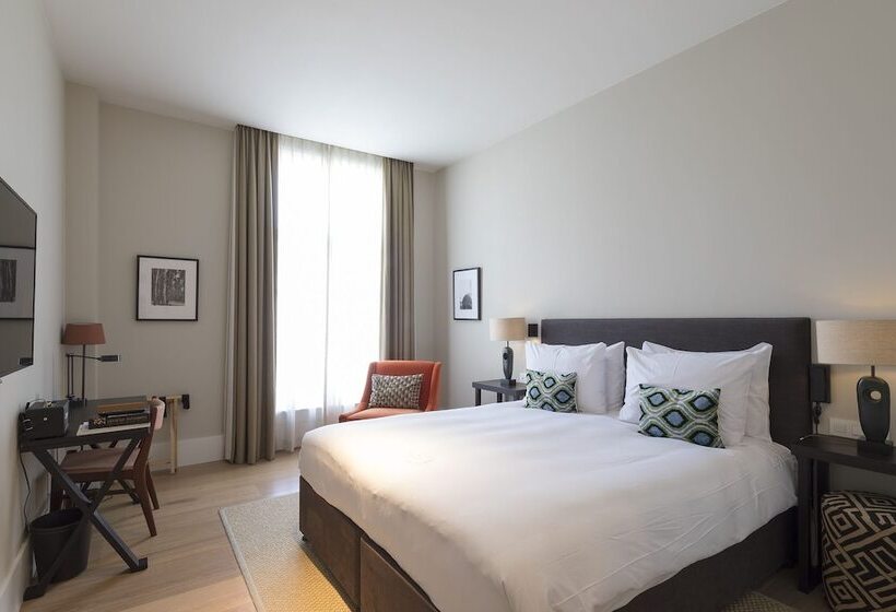 غرفة ديلوكس, Franq