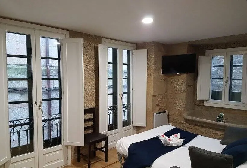 コンフォートトリプルルーム, Oxford Suites Santiago De Compostela