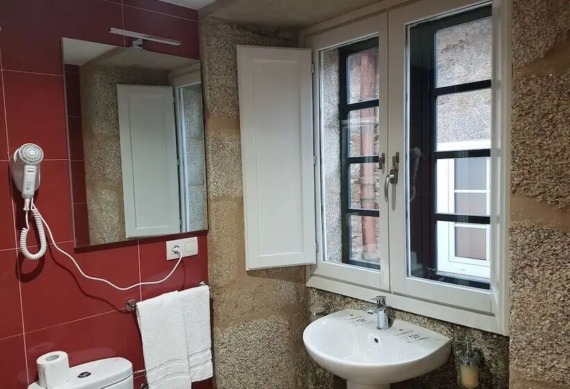 コンフォートトリプルルーム, Oxford Suites Santiago De Compostela