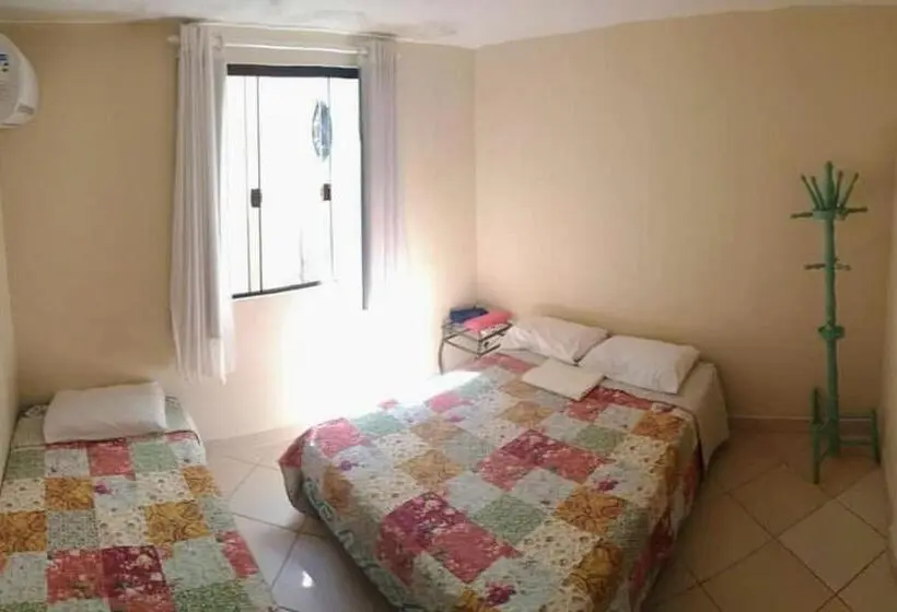 اتاق استاندارد سه تخته با سرویس بهداشتی مشترک, Le Monde Hostel   Suites E Camas