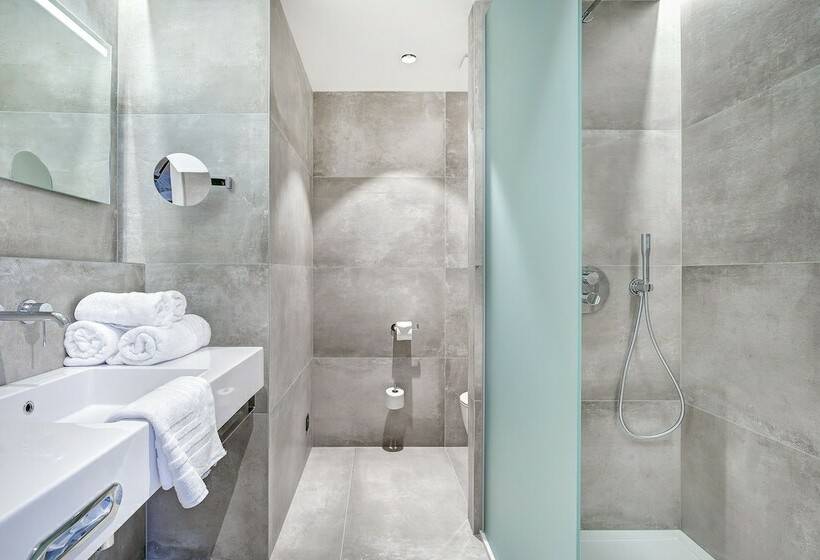 Полулюкс, R Hotel Experiences