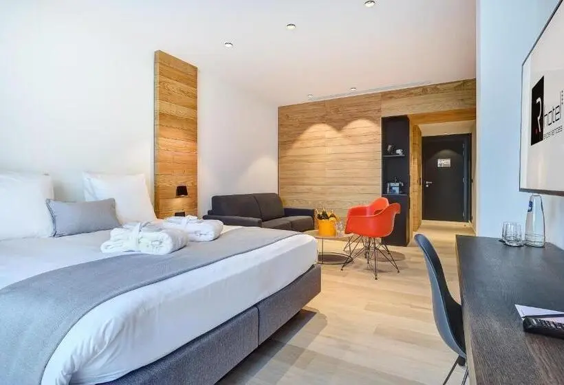 Superior-perhehuone, R Hotel Experiences