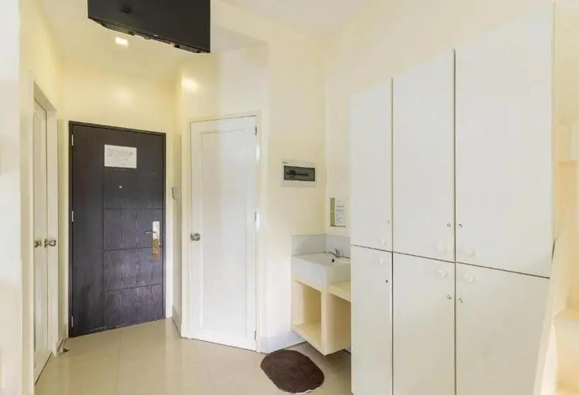 ルームシェアのワンベッド, Selah Garden Hotel Manila
