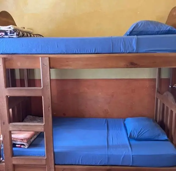 تختخواب در اتاق مشترک, Hostel Iguana Azul