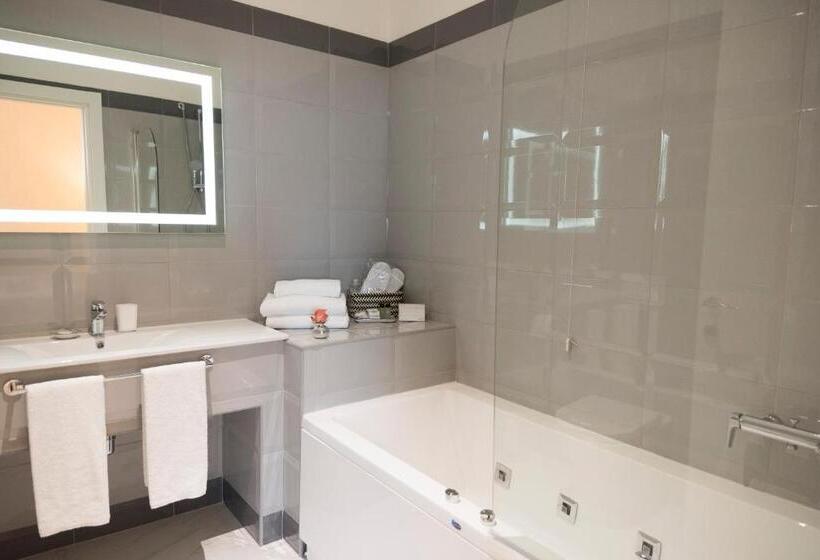 اتاق سوپریور, Altavilla Catanzaro