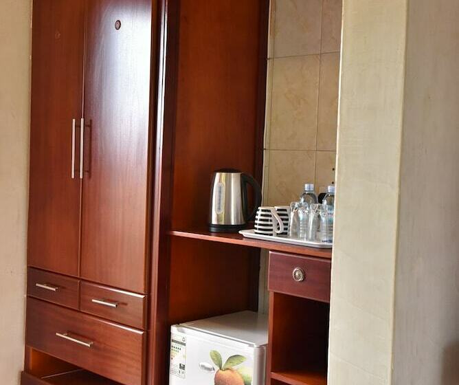 Habitación Deluxe, Interservice