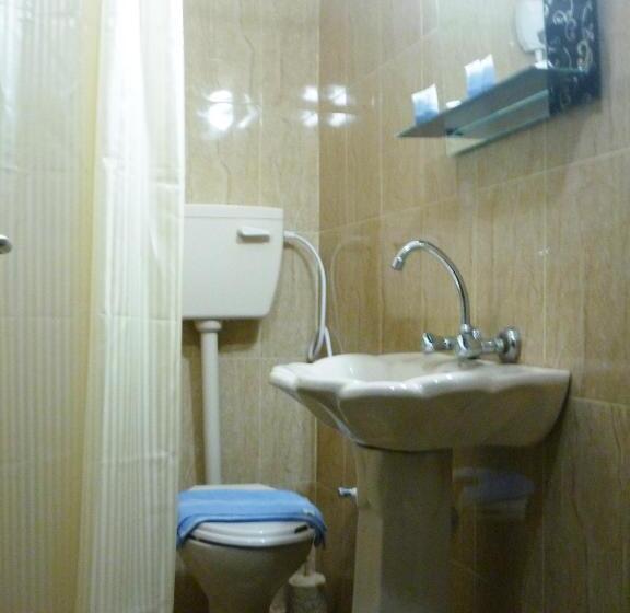 سوییت خانوادگی, Isra