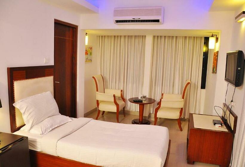 Номер Стандарт, Luciya