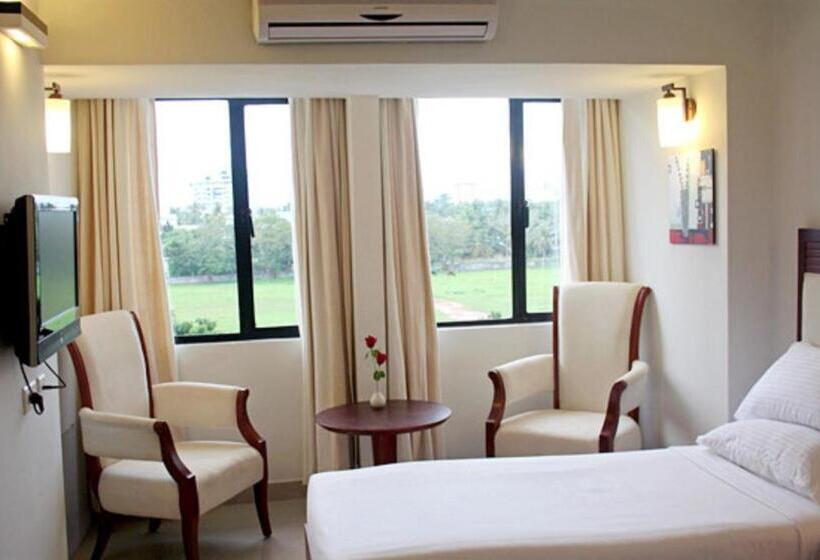 Семейный Номер, Luciya