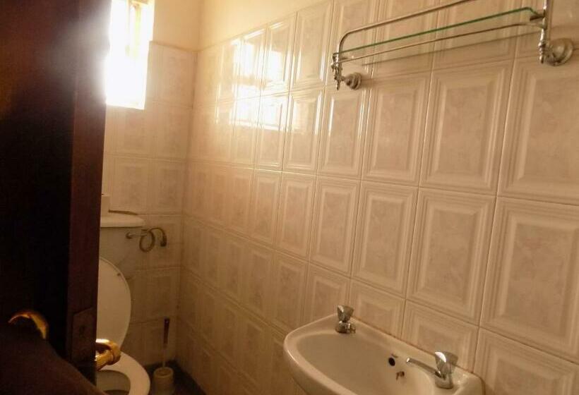 اتاق استاندارد یک نفره, Meliva Guest House Mbarara