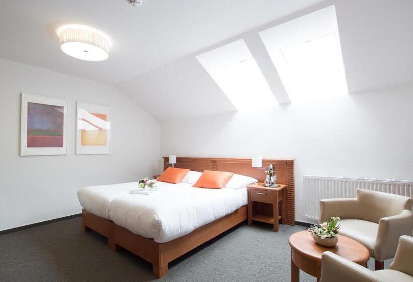 デラックスルーム, Pod Věží