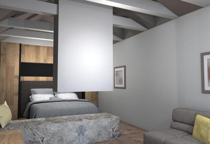 スーペリアールーム, Pod Věží