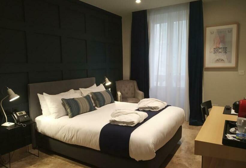 اتاق استاندارد, The Manoel Boutique