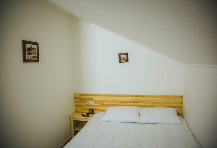 اتاق استاندارد, Ungweiser