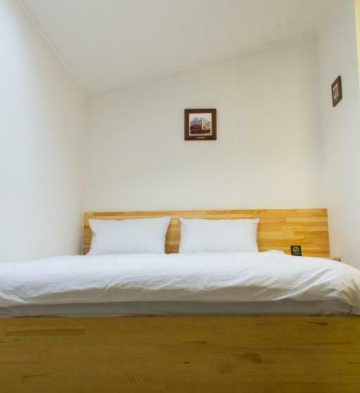 اتاق استاندارد, Ungweiser