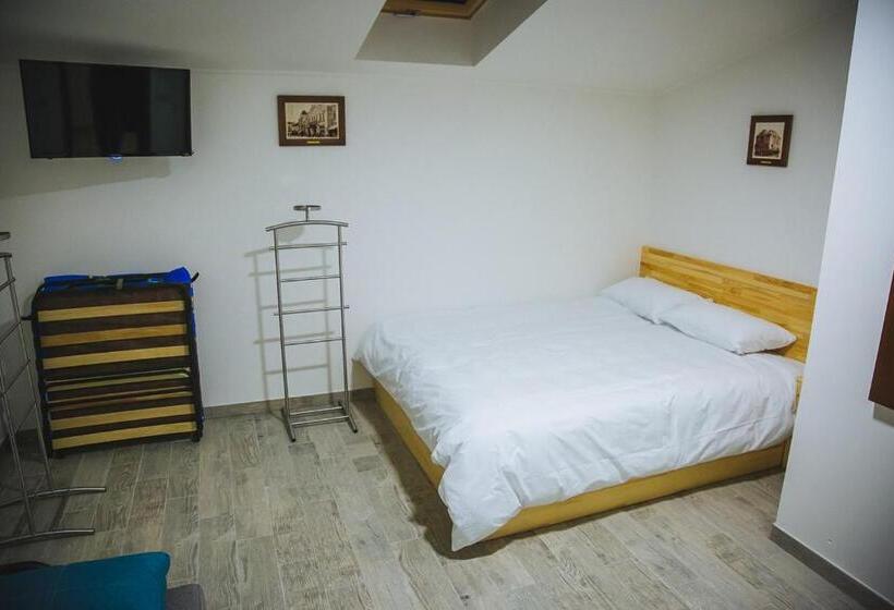 اتاق سوپریور خانوادگی, Ungweiser