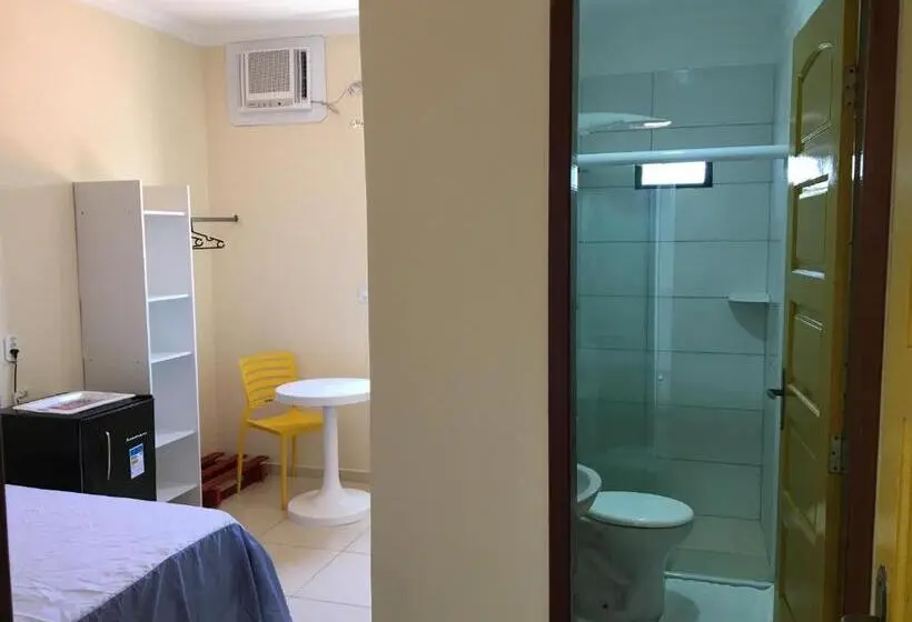 サイドシービュースイート, Maraga Beach Hostel