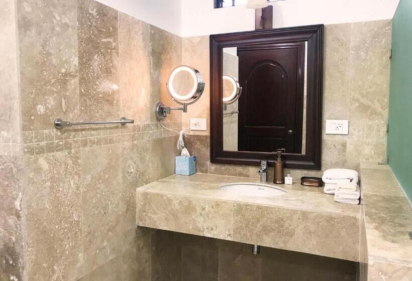 סוויטת ג'וניור, Paradise Hot Springs