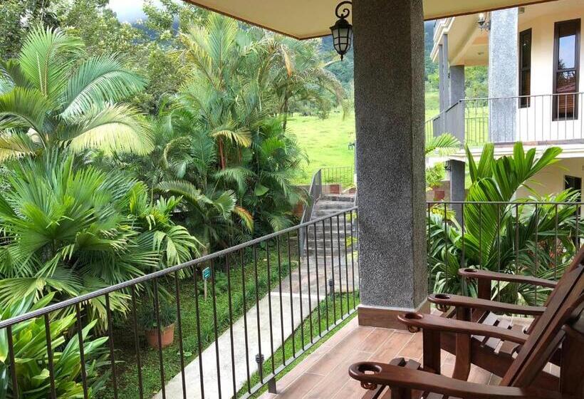 סוויטת ג'וניור, Paradise Hot Springs