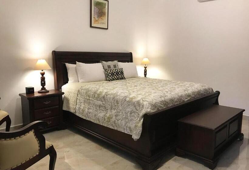 סוויטה דלוקס, Paradise Hot Springs