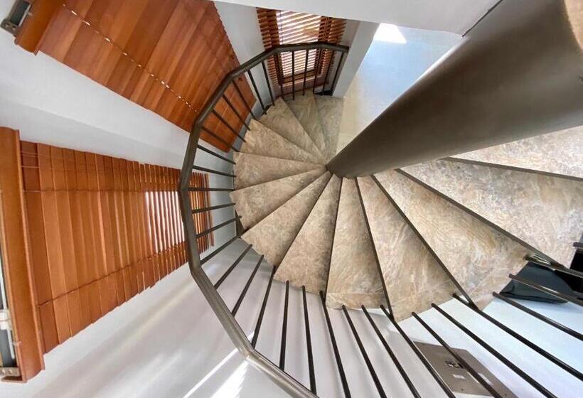 סוויטת דלוקס עם נוף, Paradise Hot Springs