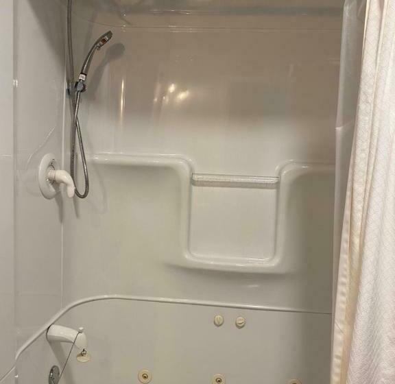 디럭스 룸, The Montague Rose Inn & Cafe