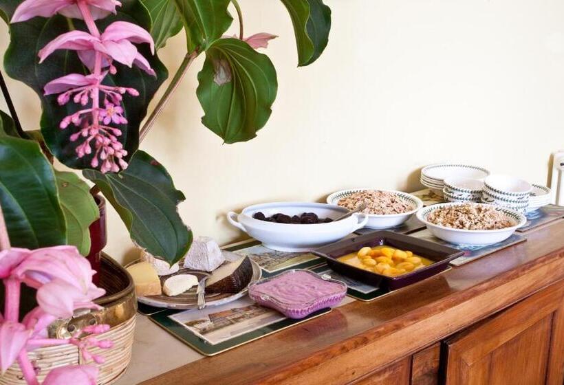 Люкс 2 Спальни, Clos Mirabel Manor   B&b