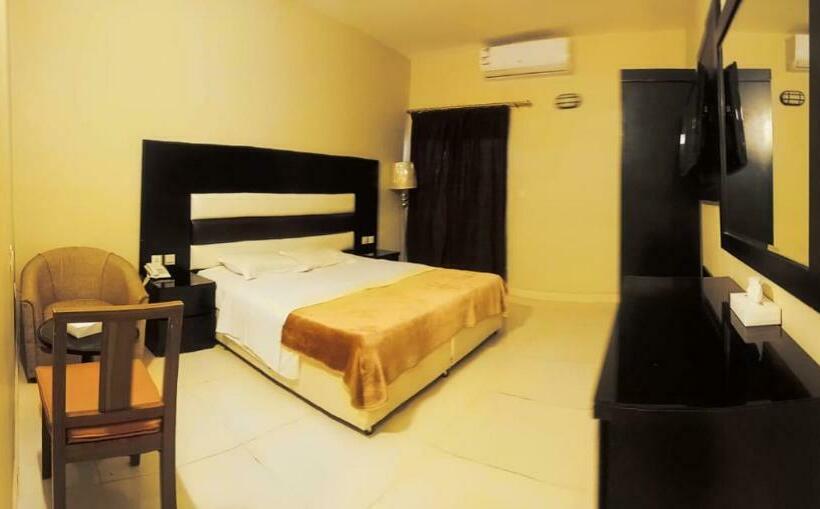 استودیوی لوکس, Aliqbal