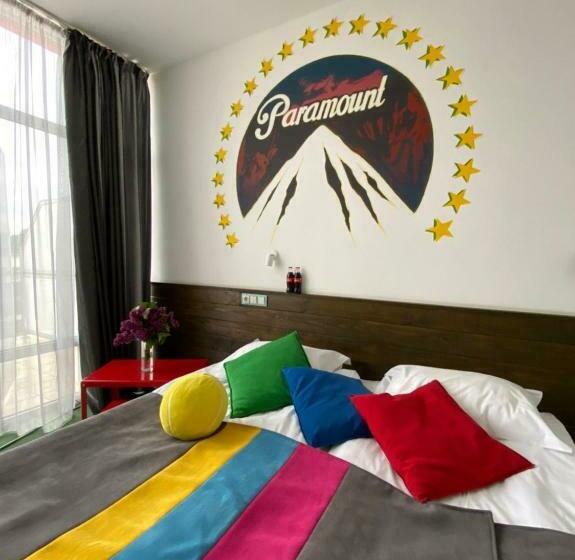 اتاق استاندارد, Emigrand Art