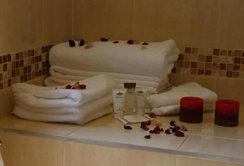 سوییت اجرایی, Open House Boutique