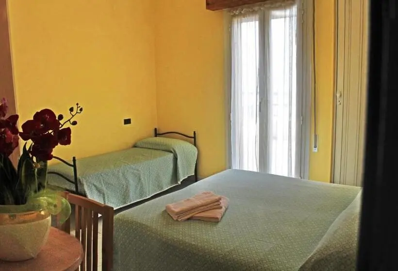 Triple Room Sea View, Villa Aurora