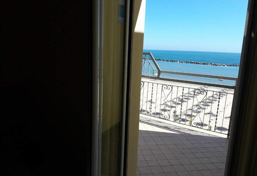 اتاق استاندارد یک نفره با چشمانداز دریا, Villa Aurora