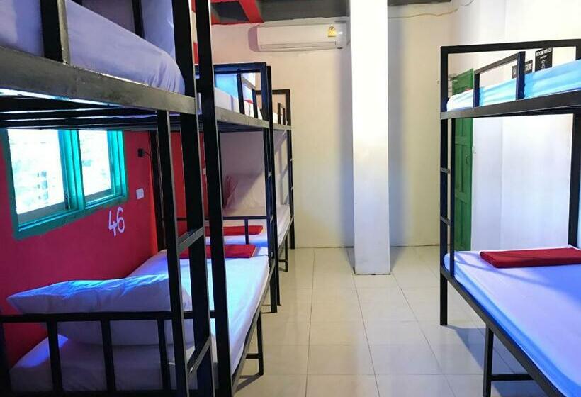 Кровать в Общей Комнате, Vangvieng Rock Backpacker Rooftop Hostel