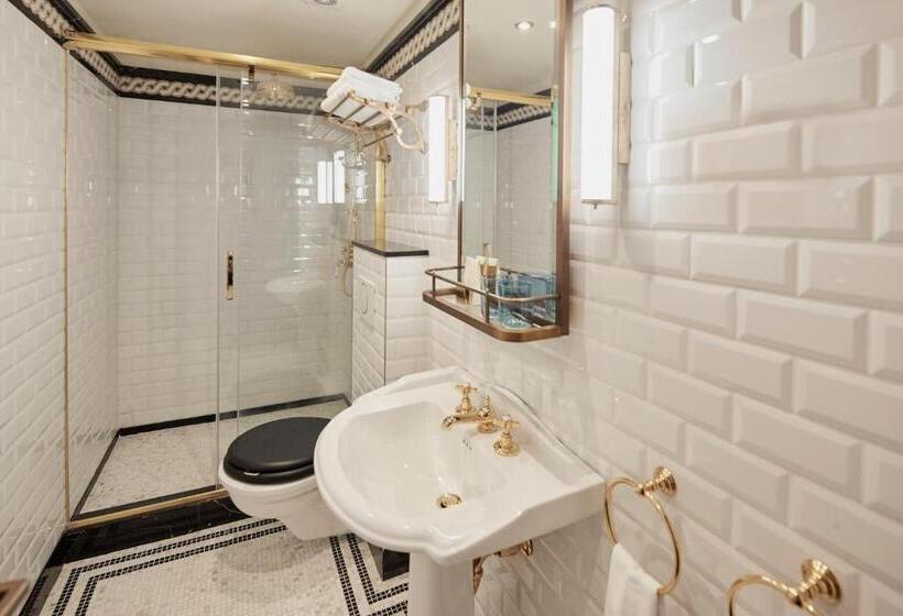 スタンダードスタジオ, Callas House