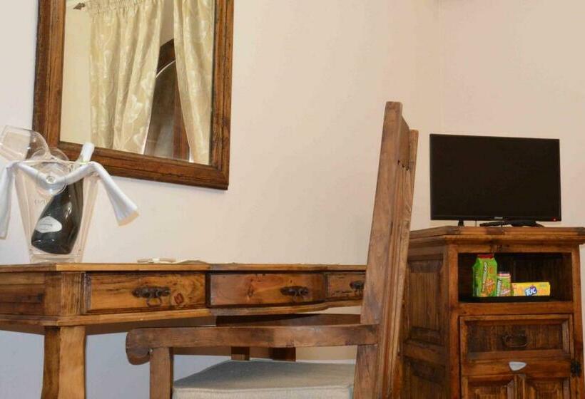 Номер Стандарт, Castello Di Giuliano