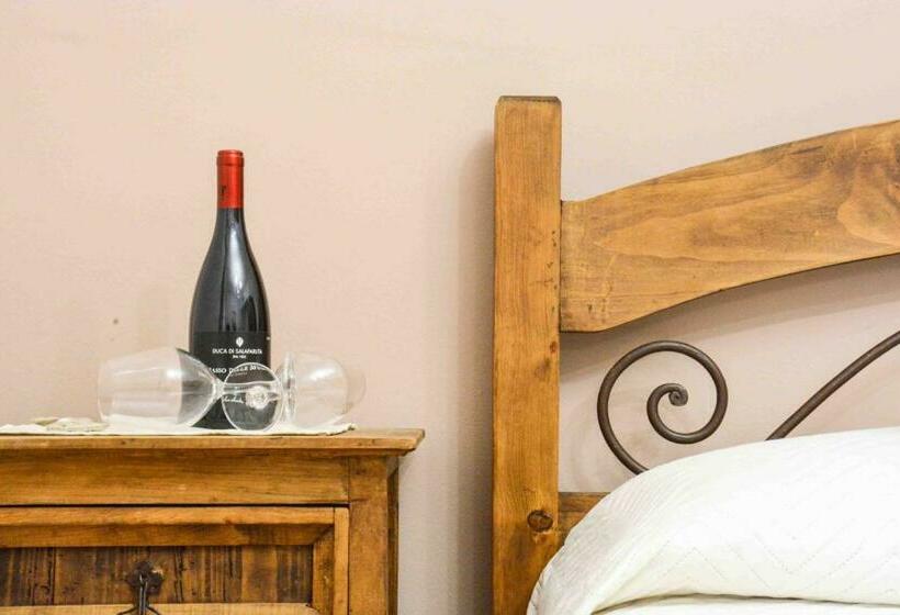 Номер Стандарт, Castello Di Giuliano