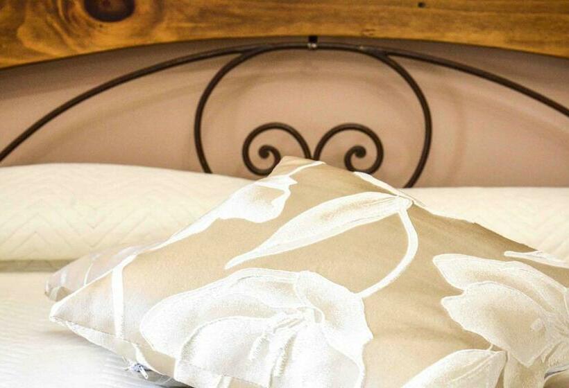 Номер Стандарт Трехместный, Castello Di Giuliano