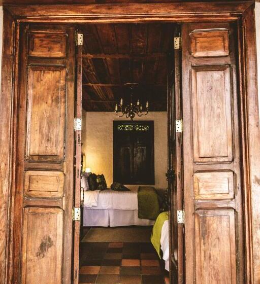 标准三人间, Delirio Campestre