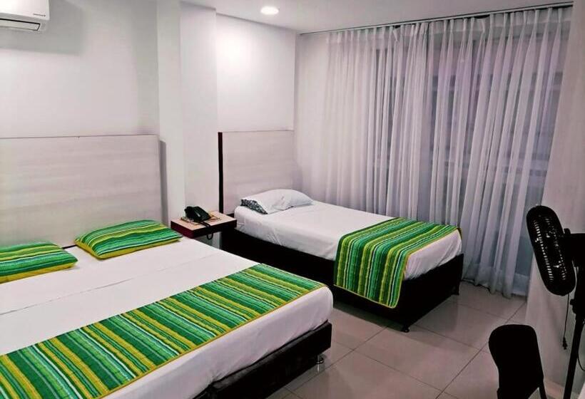 חדר סטנדרט לשלושה, Don Quijote