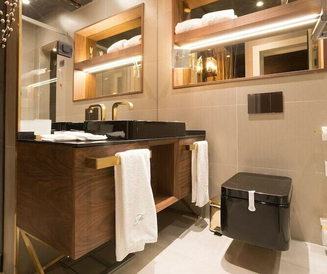 اتاق سوپریور, Forza Terra