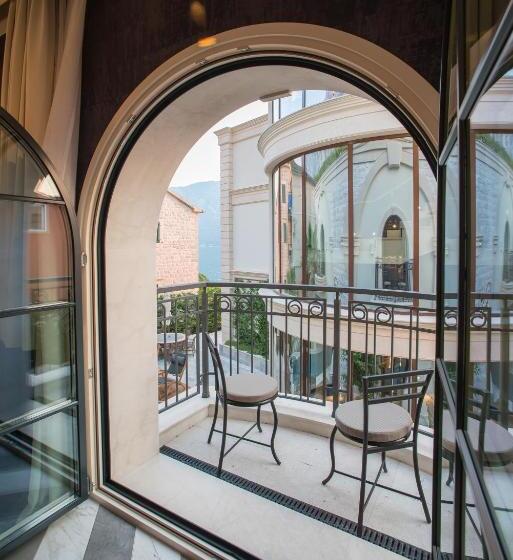 اتاق استاندارد, Forza Terra