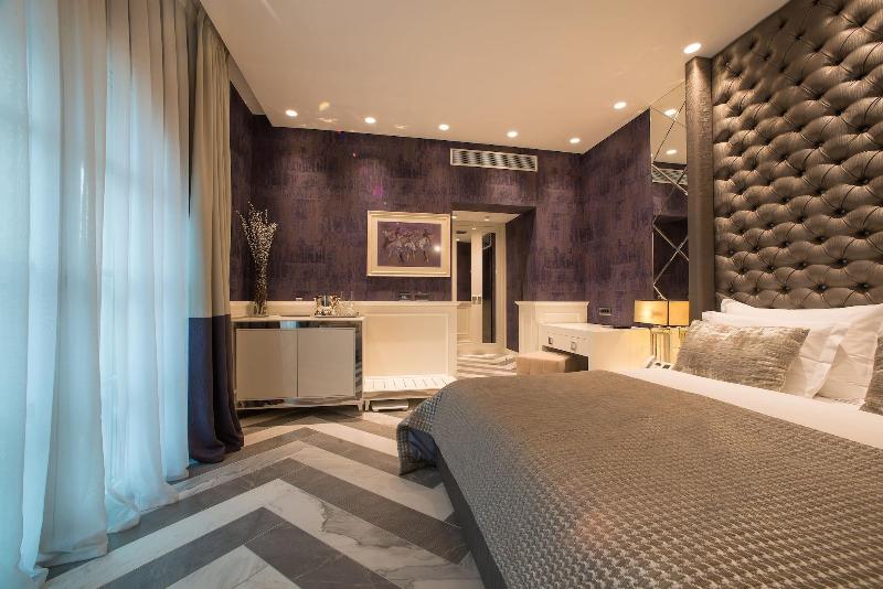 اتاق استاندارد, Forza Terra