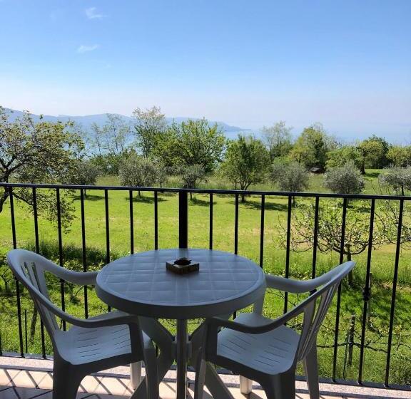 豪华湖景房, Garni Marika